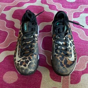 Nike Zoom Court tennis shoes in leopard